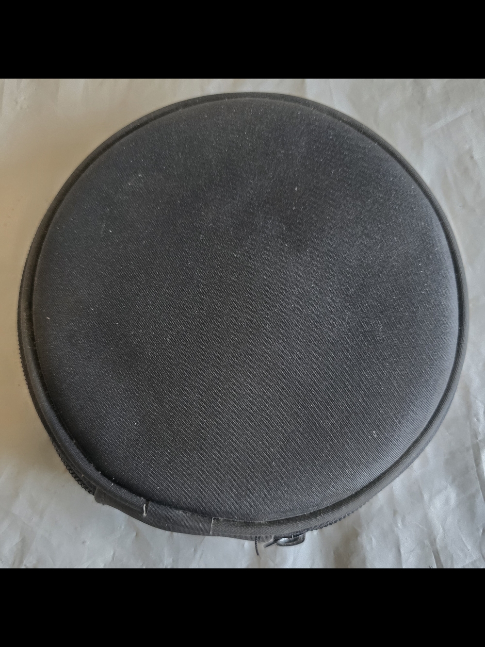 Round Black Travel Case -cd Dvd Compact Zipper Pouch 12 Slots Like New